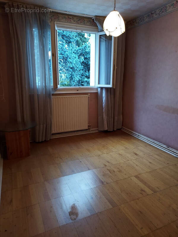 Photo 5 - Appartement à SAINT-PRIEST-EN-JAREZ