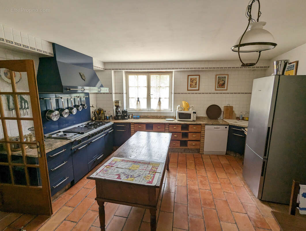 Maison à MONTJOI
