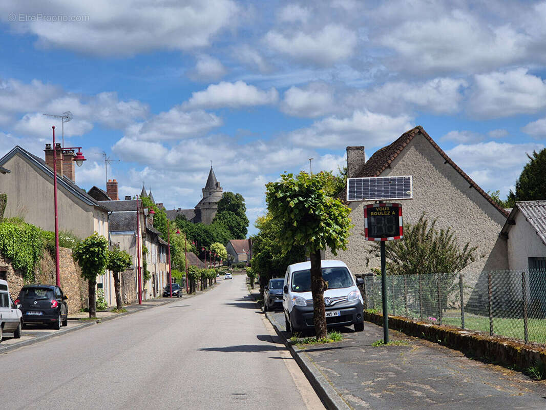 Maison à COUSSAC-BONNEVAL