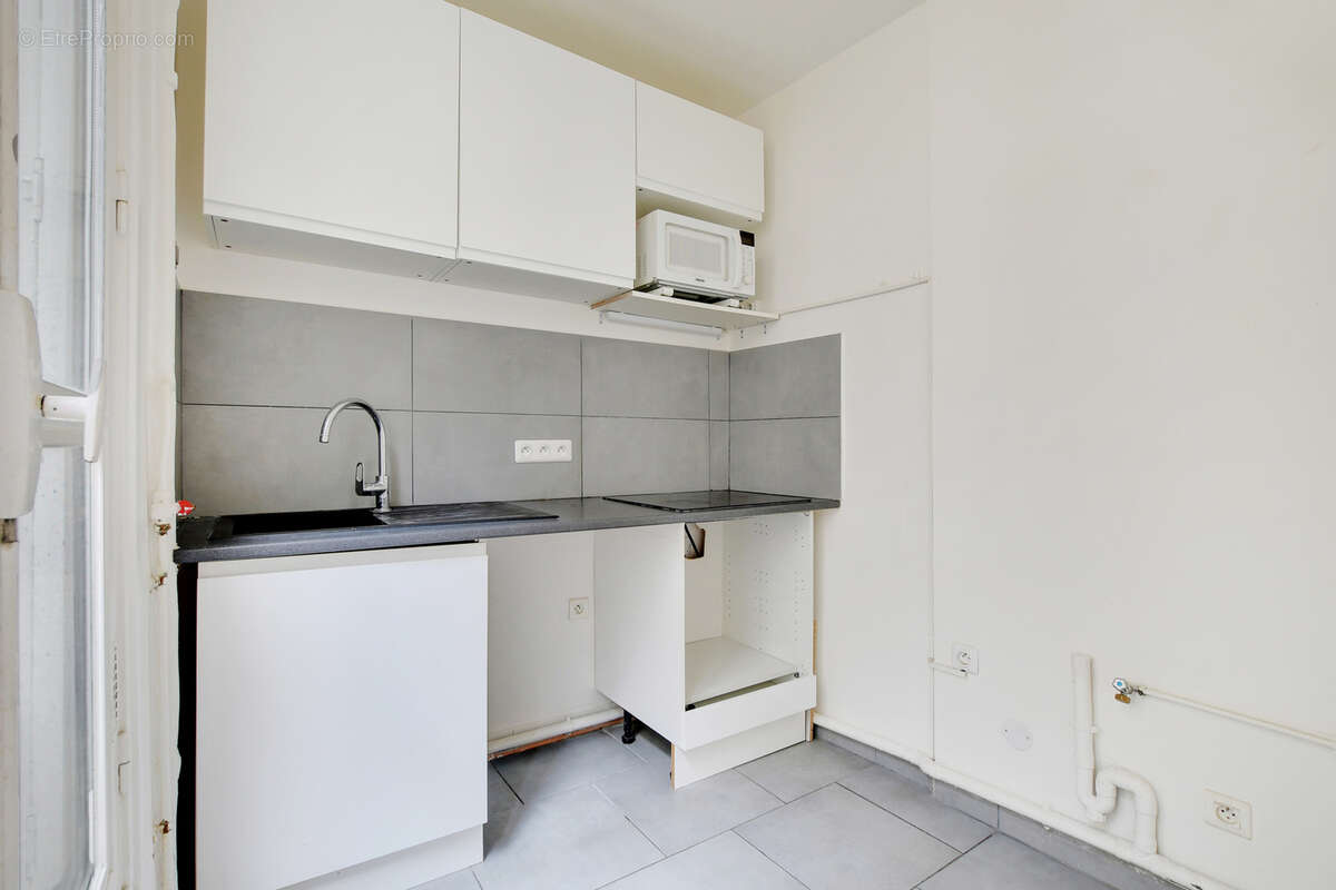Appartement à PARIS-1E