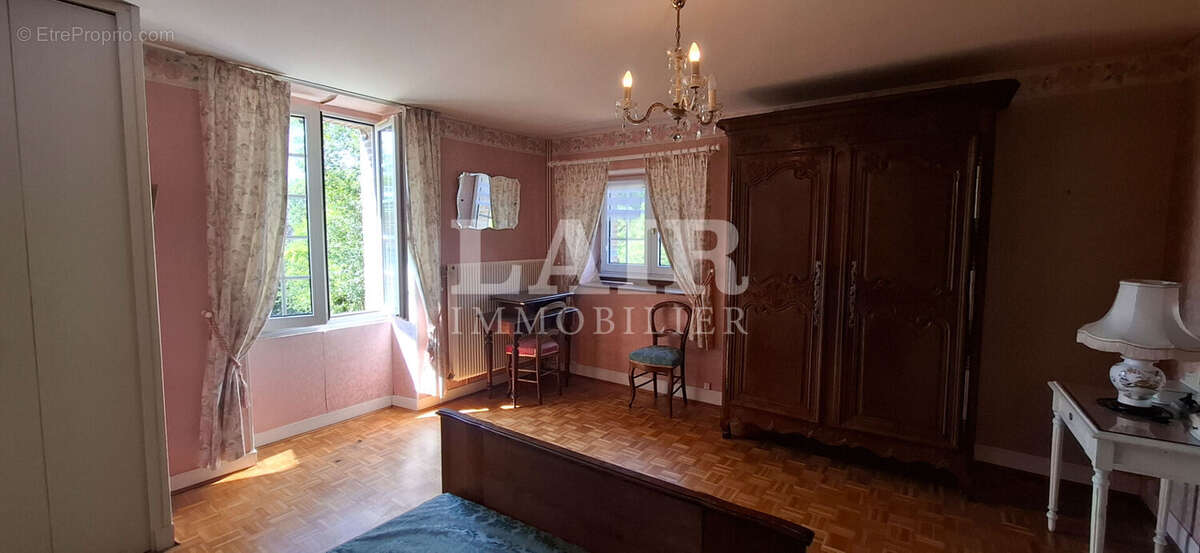 Maison de Maître et ancien presbytère - Ref S15421 - photo 11