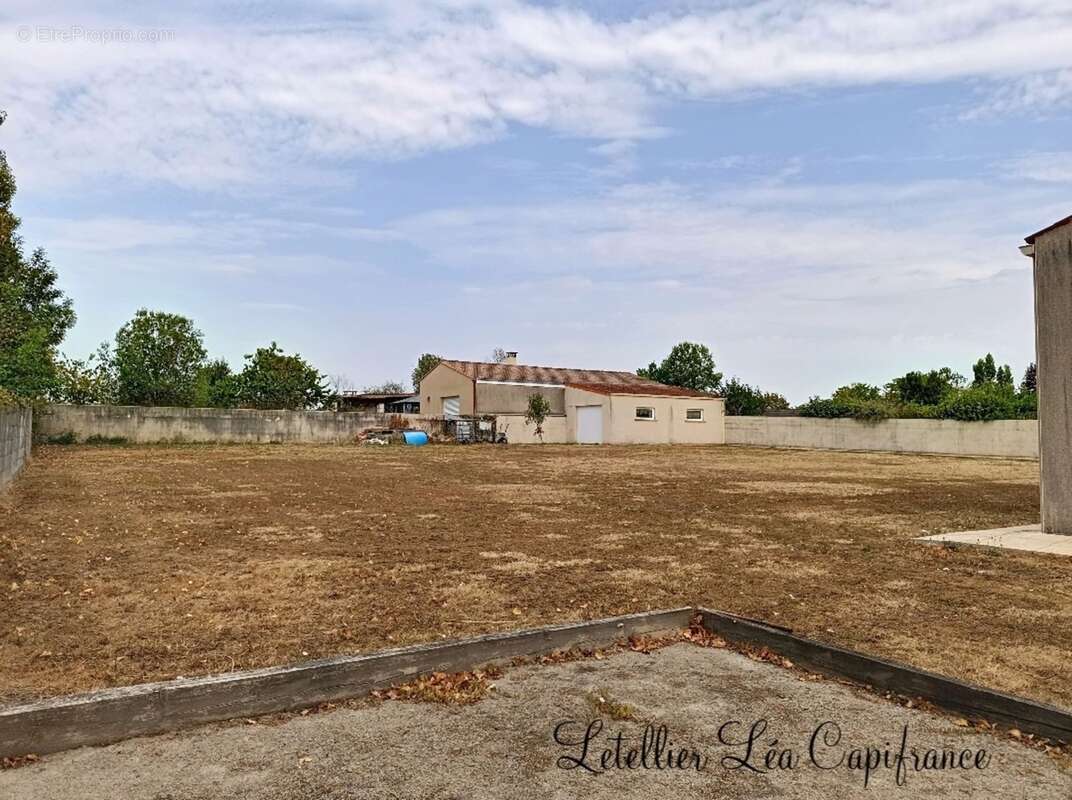 Maison à vendre 7 pièces SAINT GELAIS (79) - photo 15