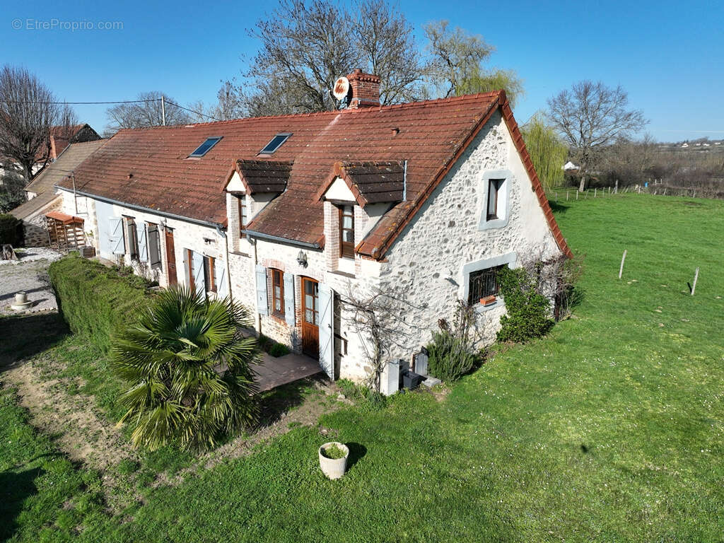 Maison à SAINT-POURCAIN-SUR-SIOULE