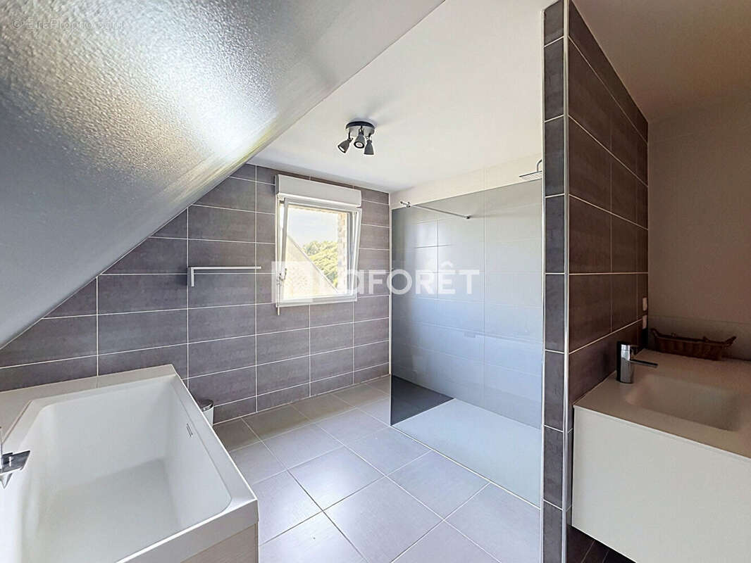 Maison familiale 144m2 - photo 7