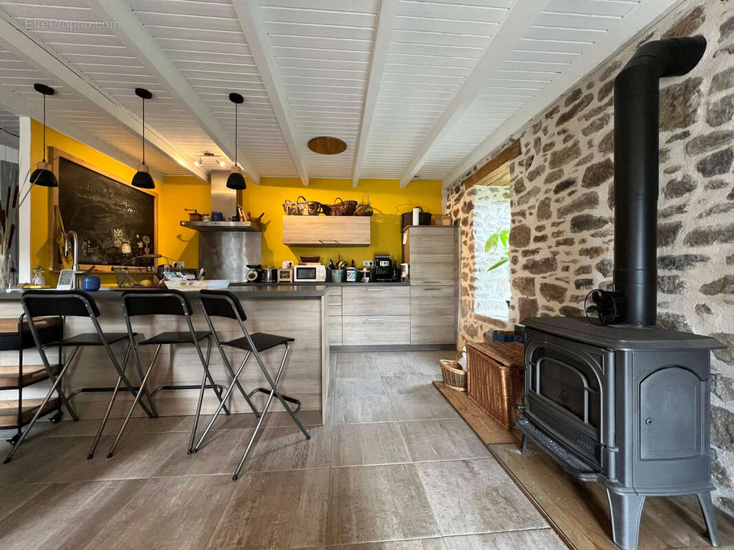 Maison à SAINT-JACUT-DE-LA-MER