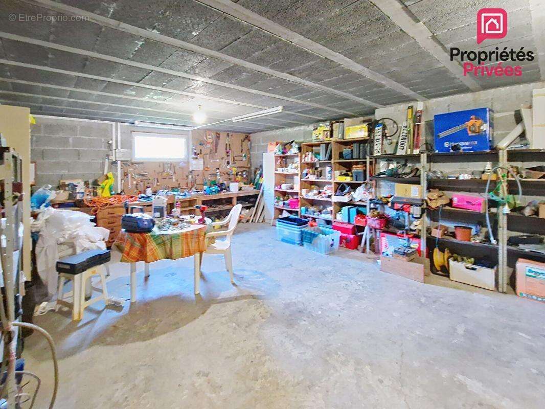 Vaste maison 218 m2 terrain de 1893m² - photo 16