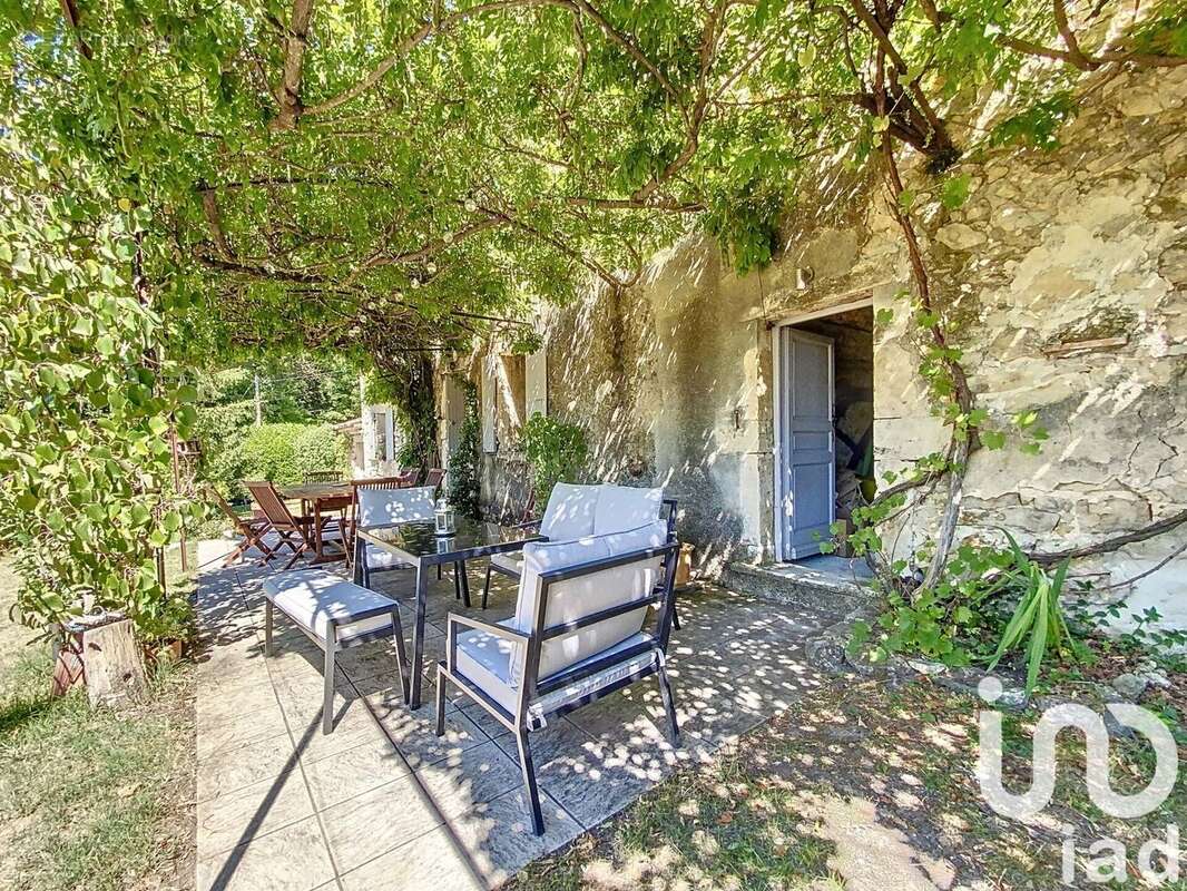 Photo 4 - Maison à LE POET-LAVAL