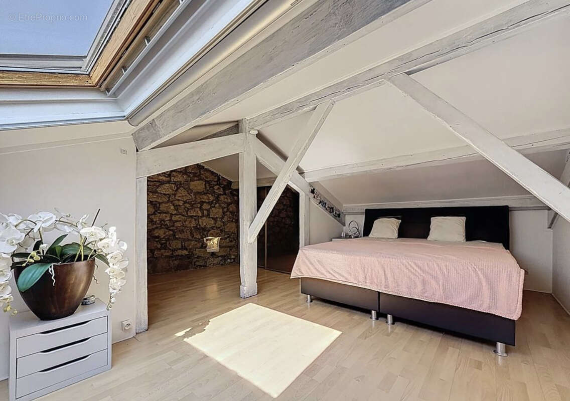 Appartement à MARSEILLE-6E