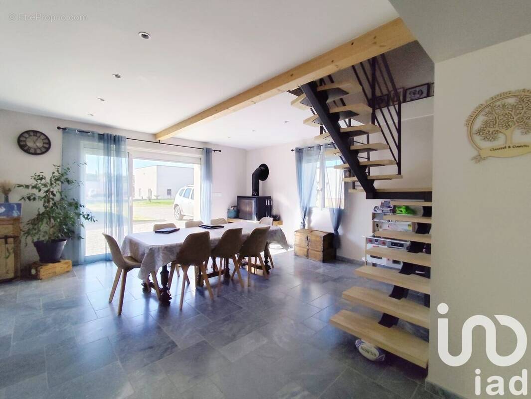 Photo 1 - Maison à SAINT-MARCEL-LES-VALENCE