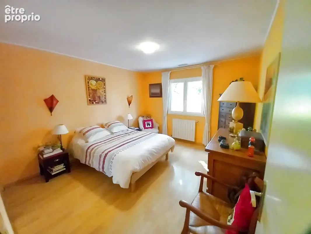 Superbe villa plain pied avec piscine sur 4000M2 arborés. - photo 47