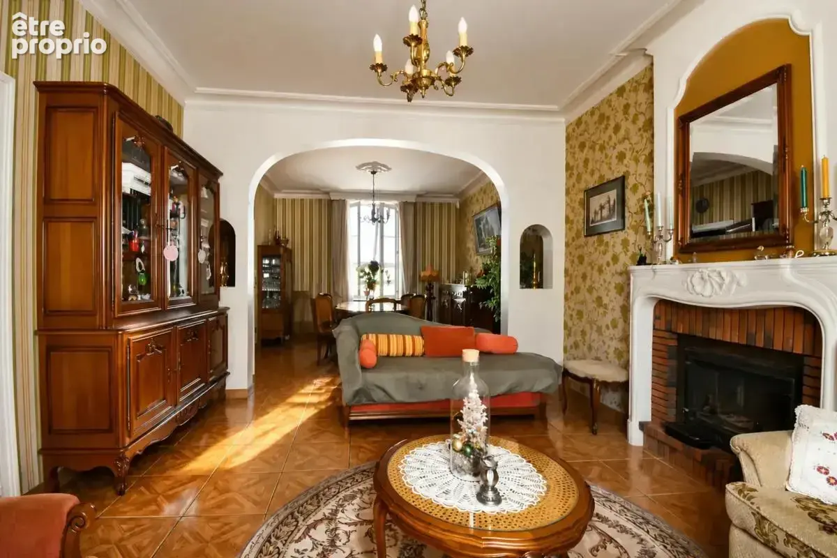 Maison Bourgeoise de 8 pièces de 185 m² à Châteaumeillant - photo 7