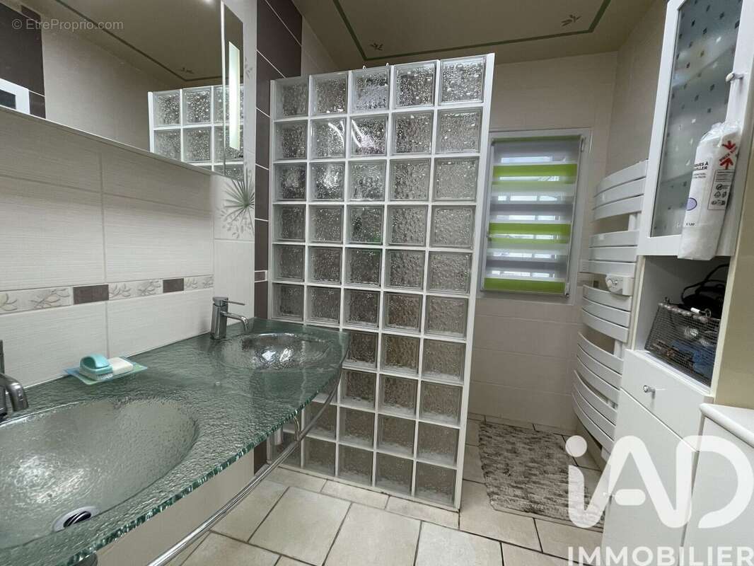 Maison 100 m² à Plobannalec-Lesconil  - photo 7