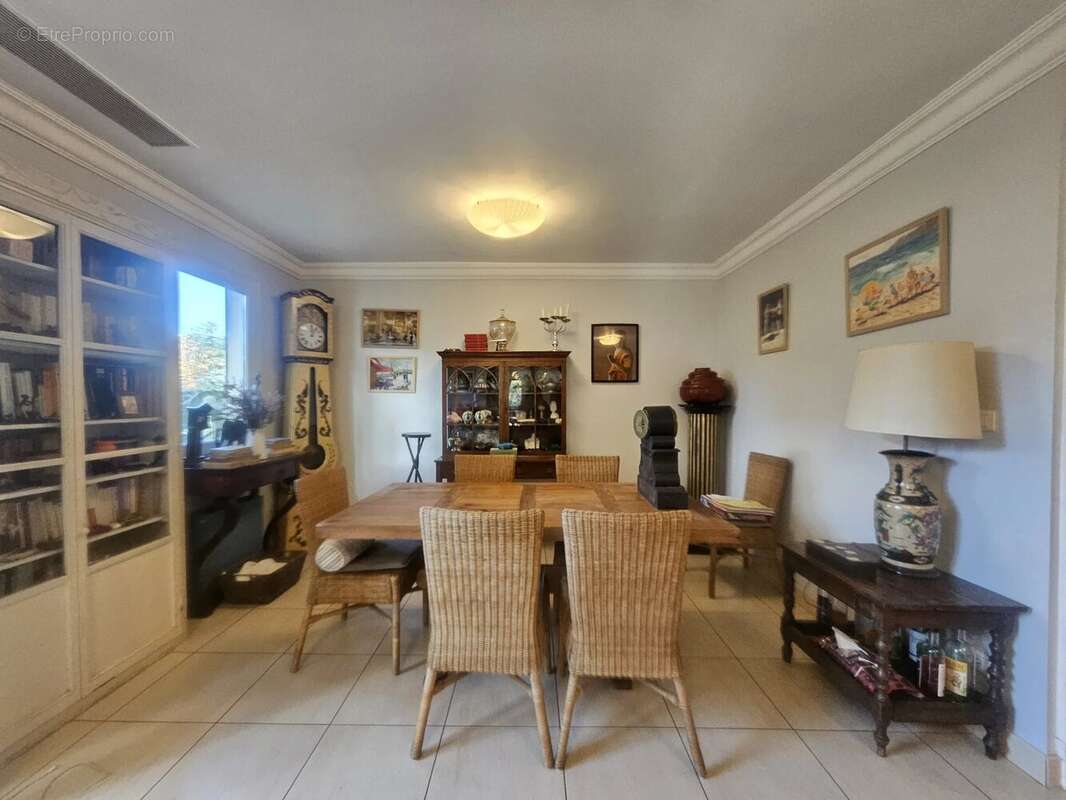 Appartement à LE CANNET