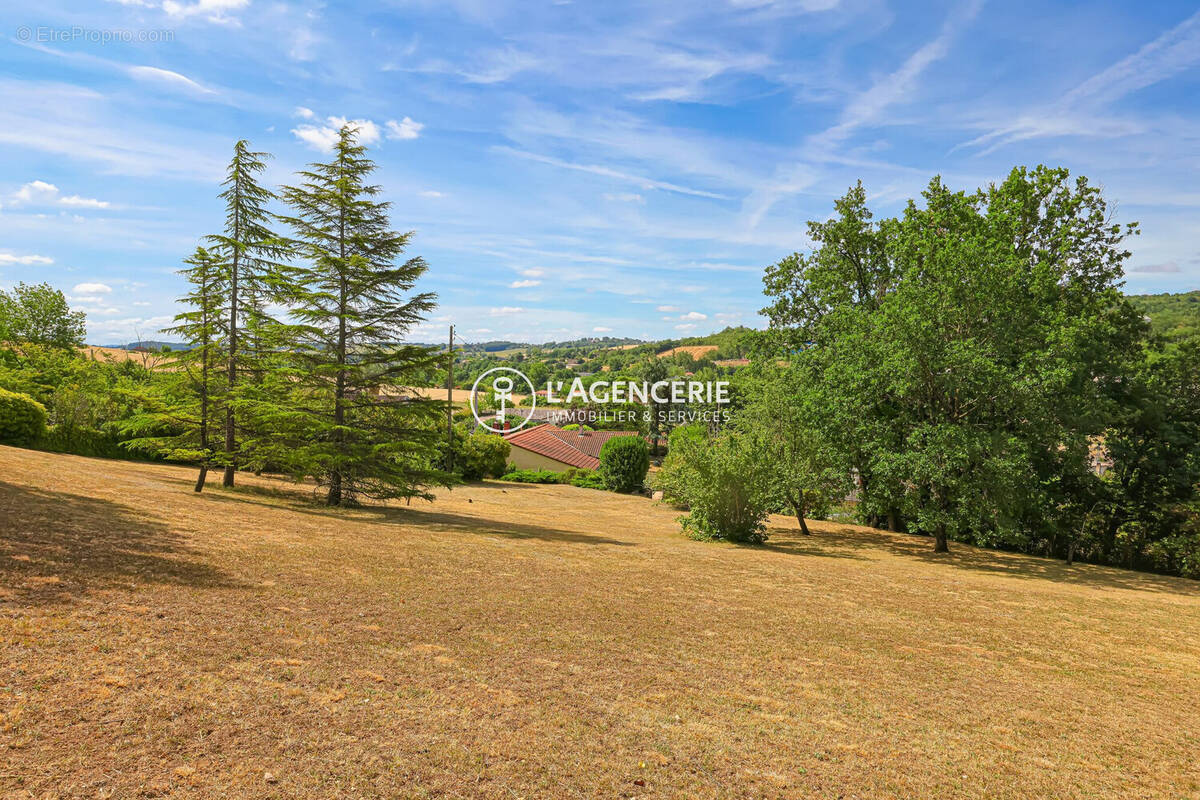 Maison 180 m² à Albi  - photo 2