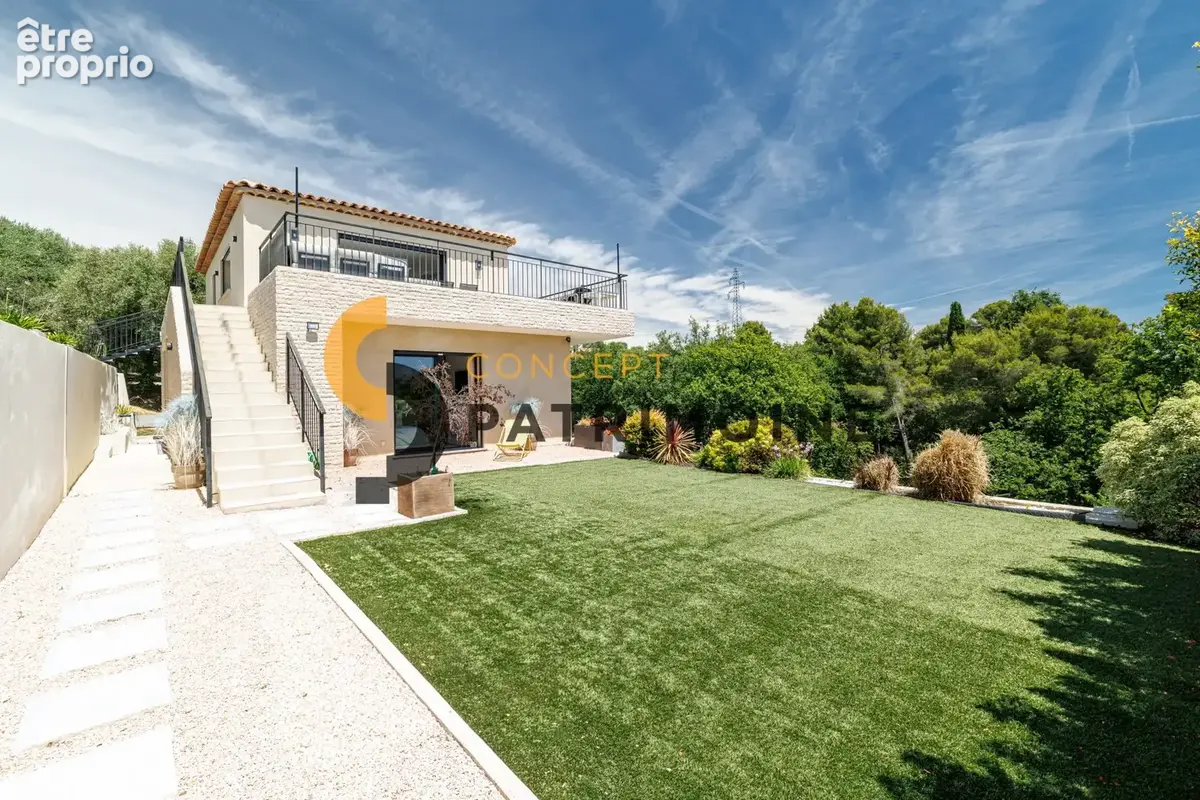 Maison à LA GAUDE