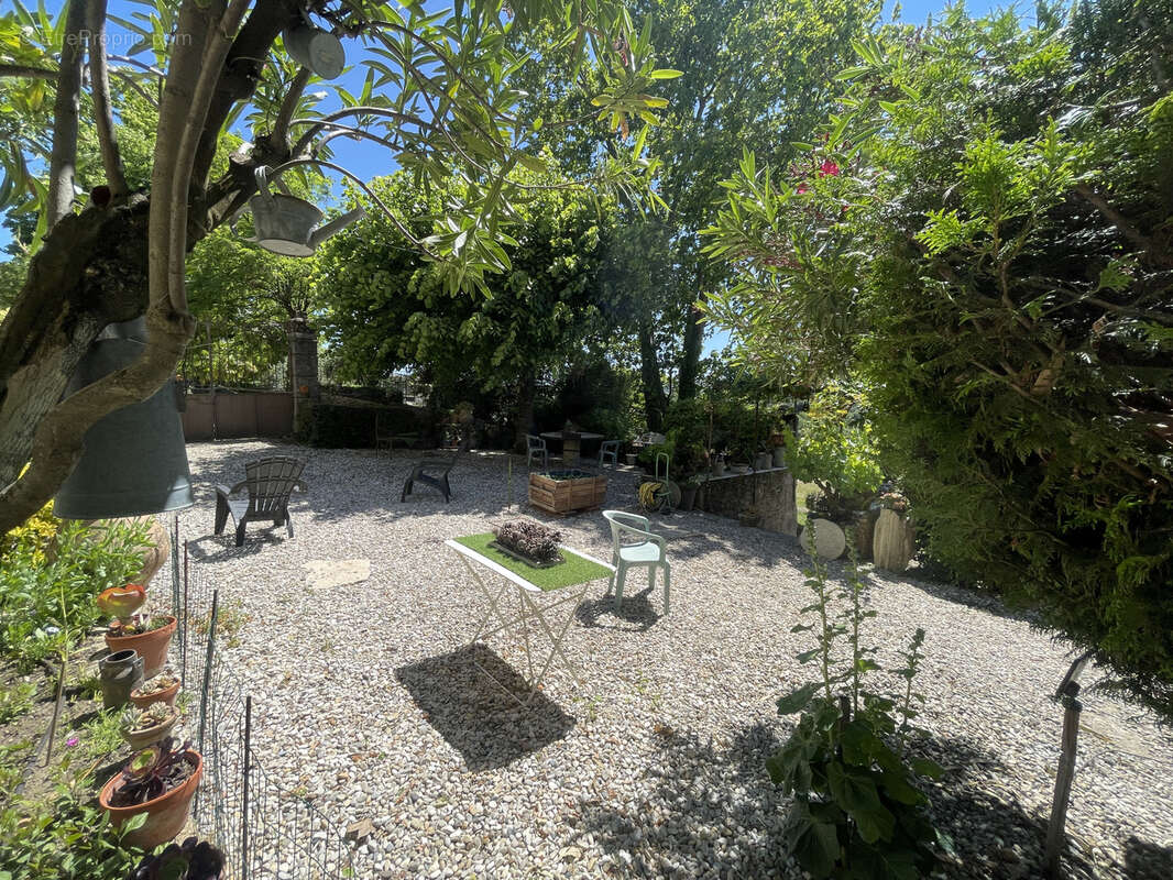 Maison à VAISON-LA-ROMAINE