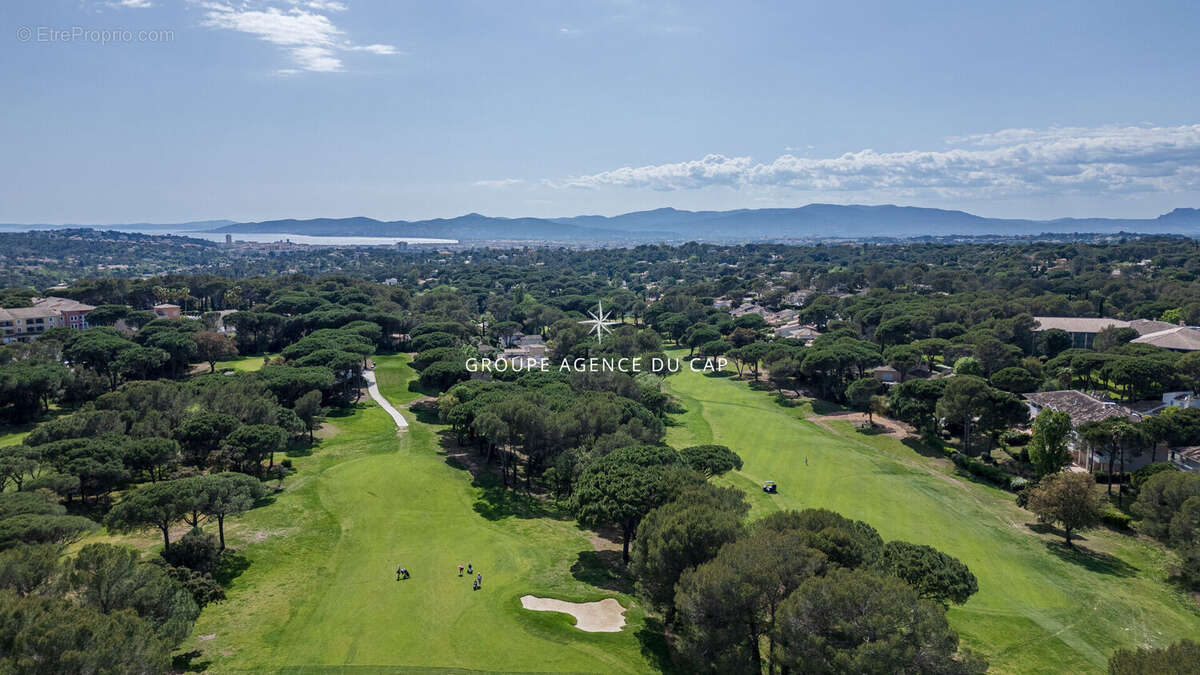Magnifique vue sur le golf villa 7 pieces avec piscine et double garage - photo 4