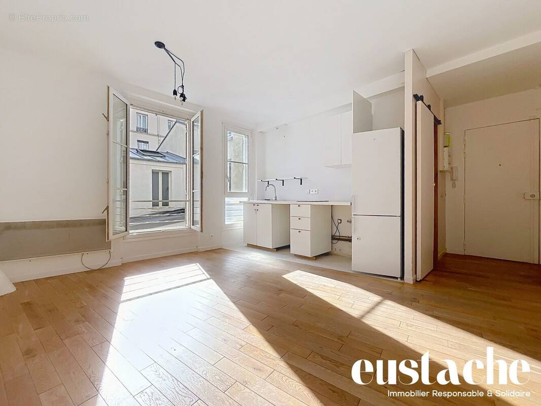 Appartement à PARIS-14E