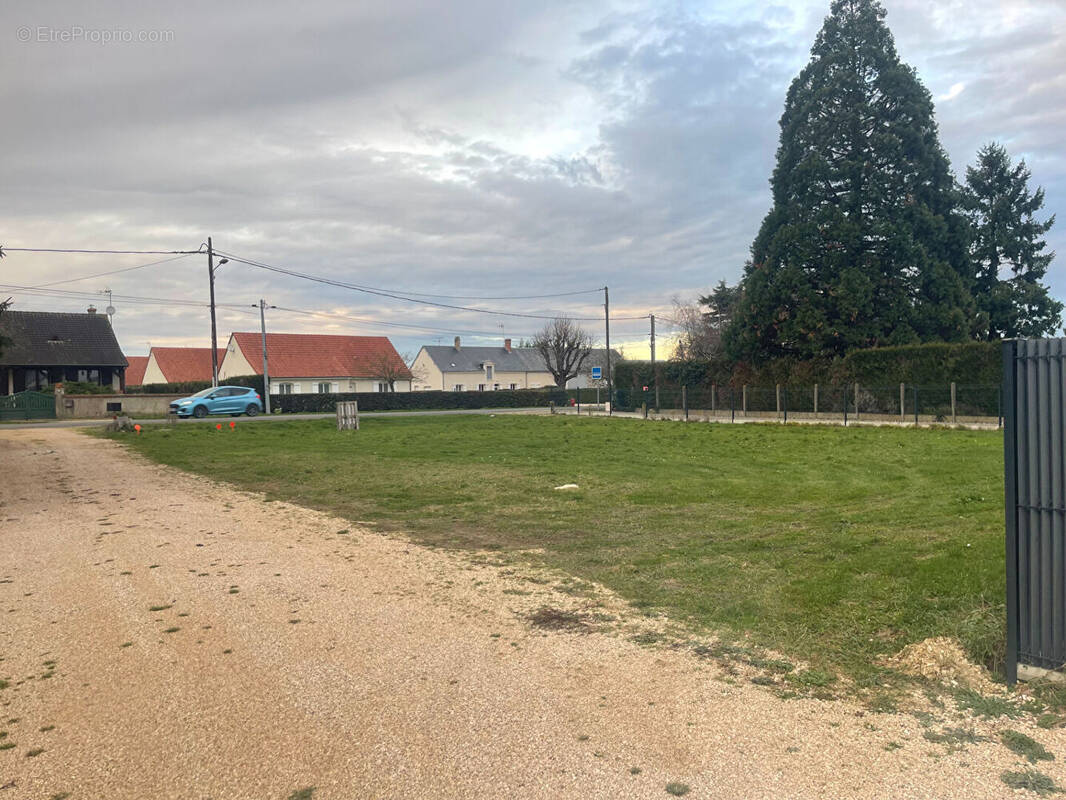 Terrain à CORMERAY