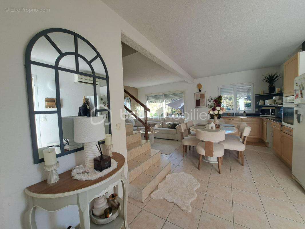 Maison à SAINT-JEAN-DE-VEDAS