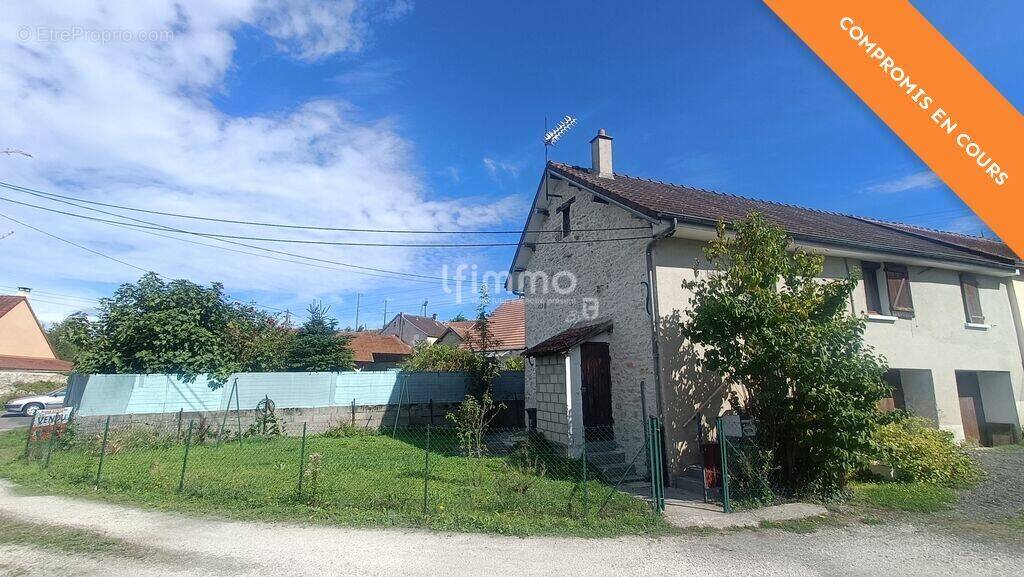 Maison à LONGUEVILLE