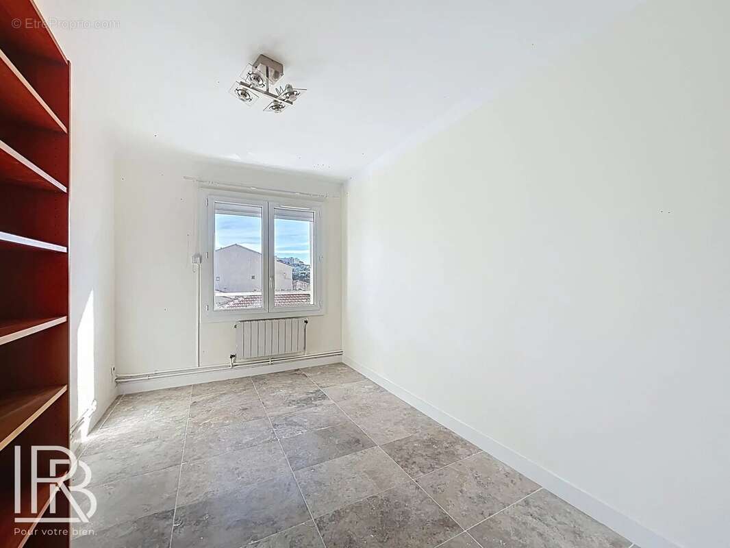 Appartement à MARSEILLE-7E