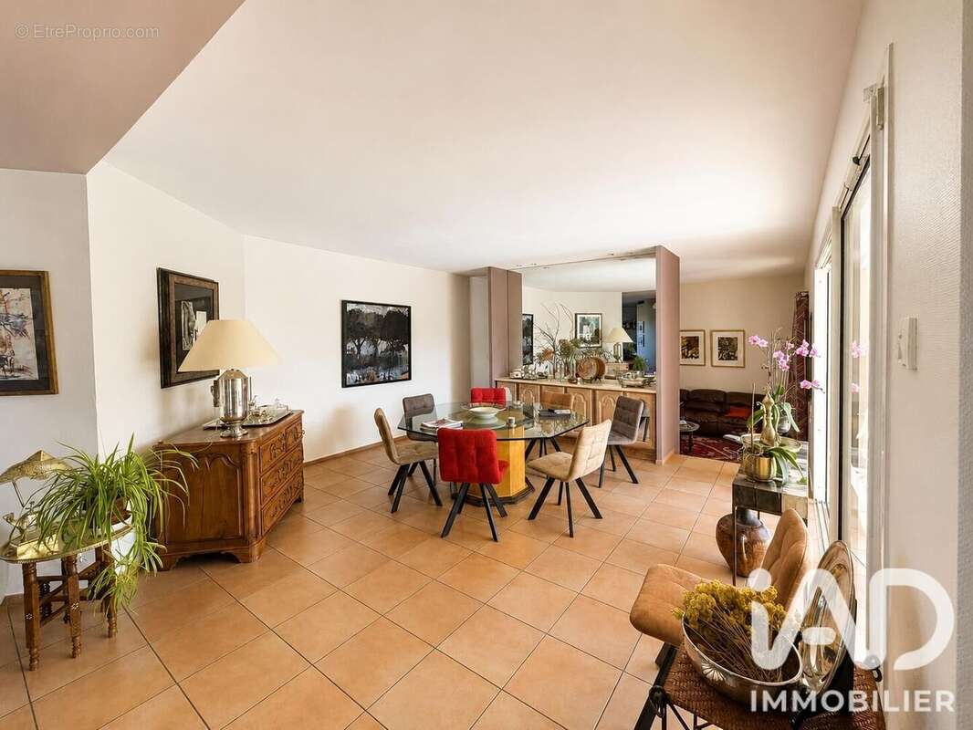 Maison 392 m² à Perpignan  - photo 8