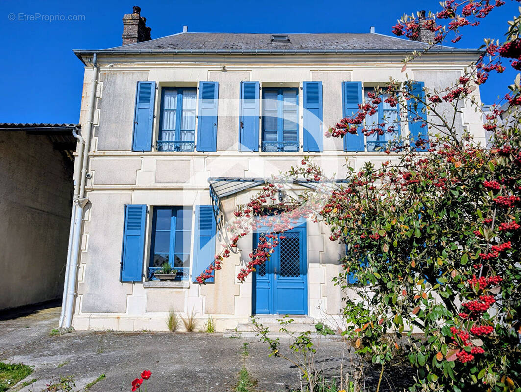 Maison à AMBLAINVILLE