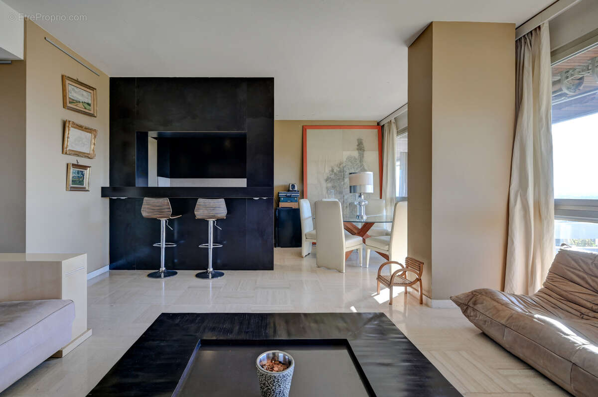 Appartement à MARSEILLE-8E