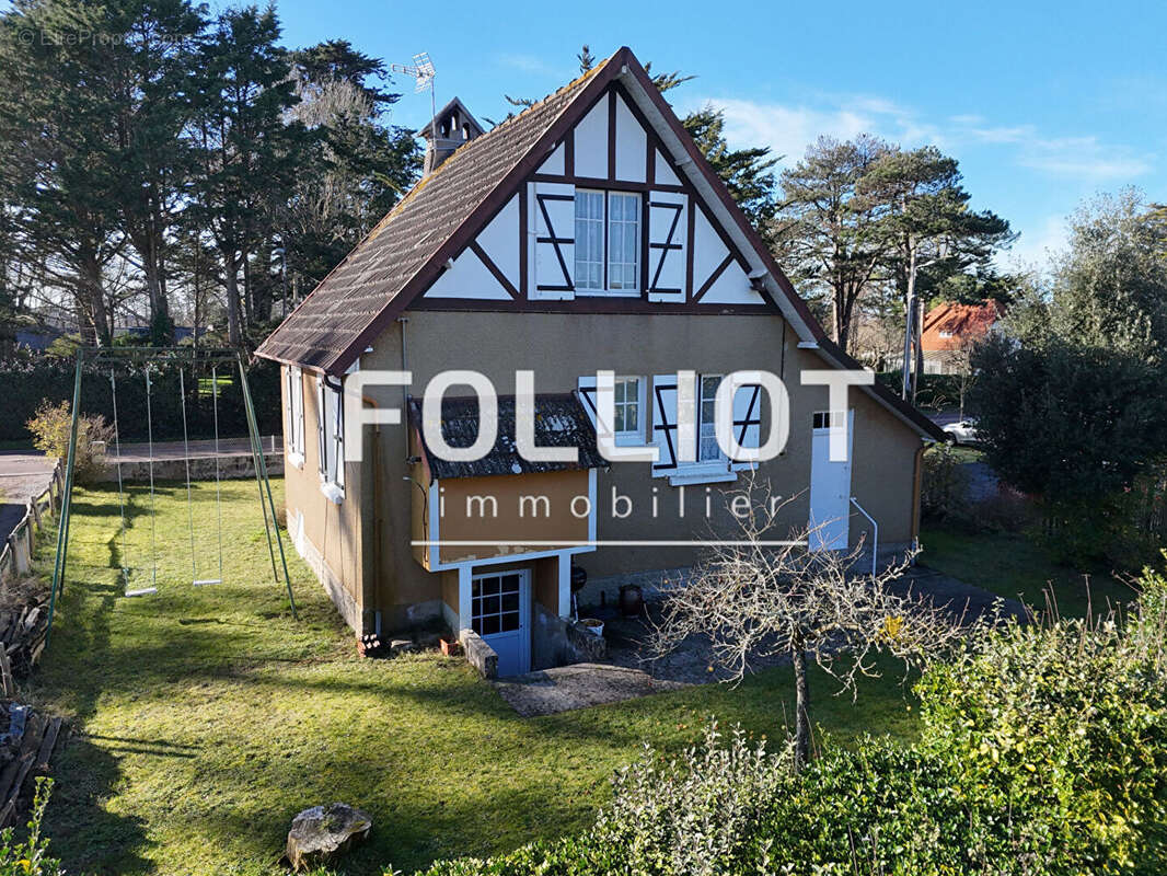 Maison à AGON-COUTAINVILLE