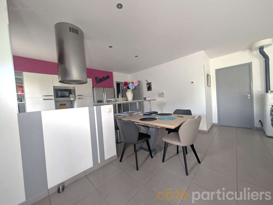 Maison à BARAQUEVILLE