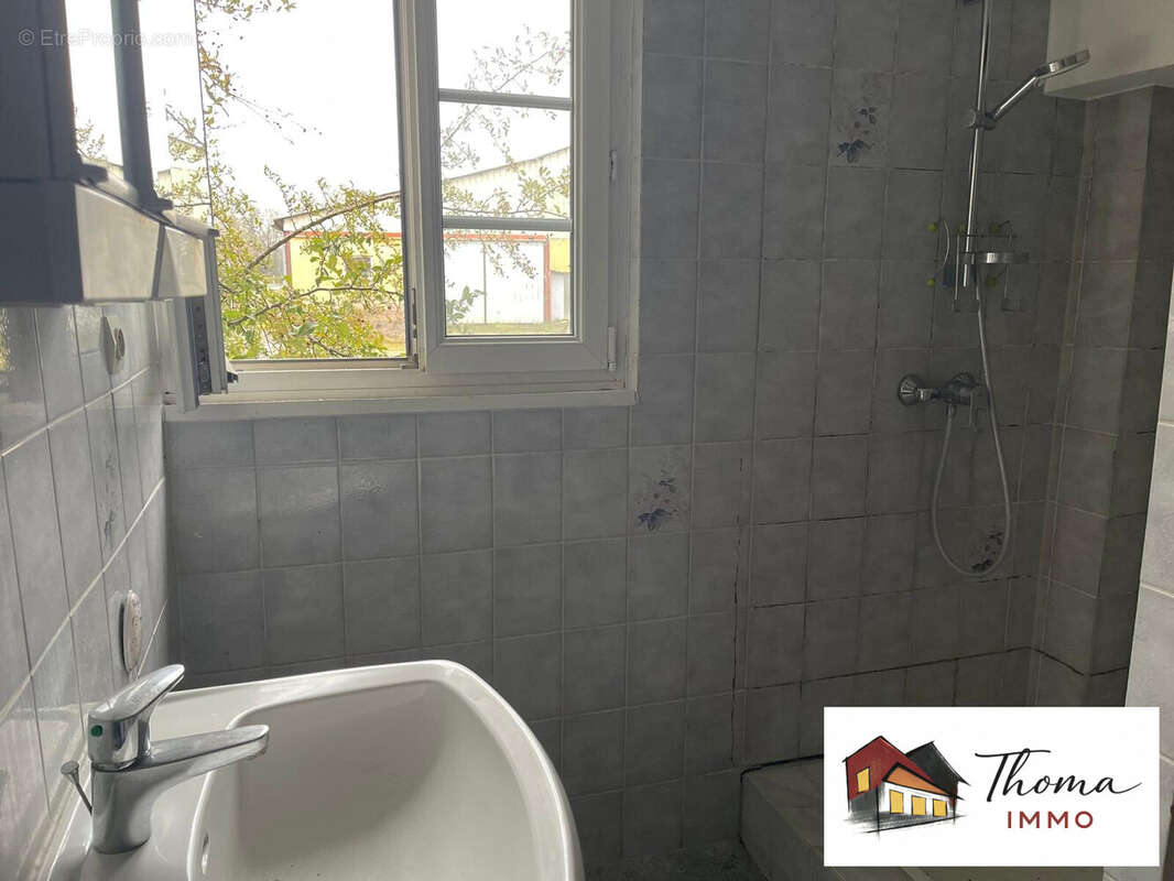 Salle d'eau et WC rdc - Maison à HAUSGAUEN
