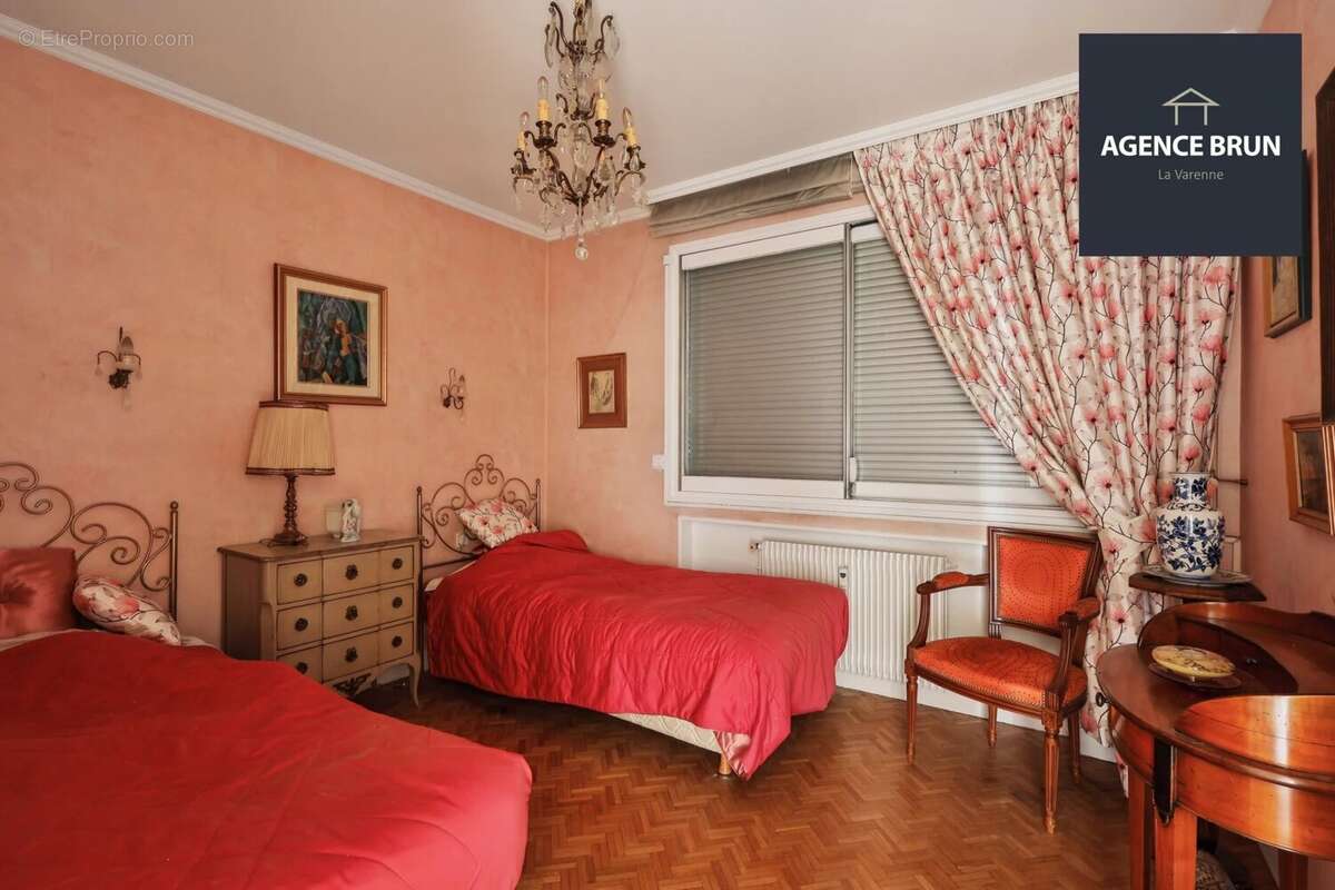 Appartement à SAINT-MAUR-DES-FOSSES