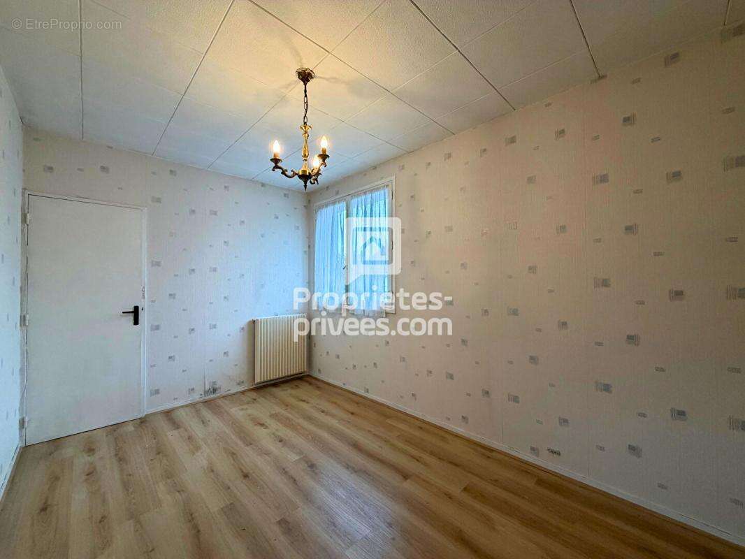 Appartement à SAINT-CYR-SUR-LOIRE