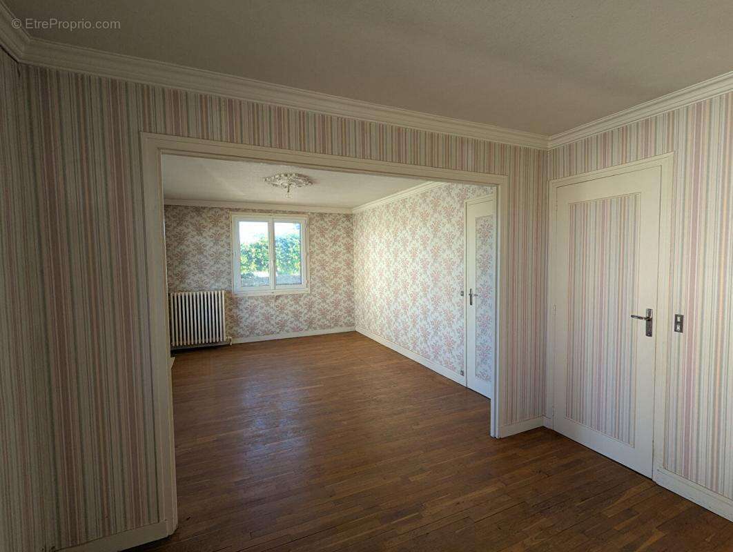 Propriété sur sous-sol total d'envrion 62m2 2 chambres parcelles 805m2 - photo 5