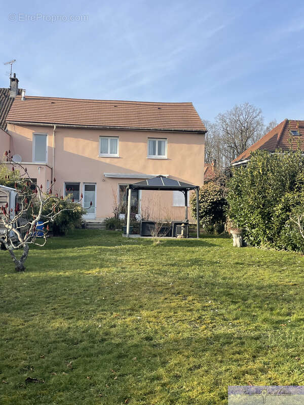 Maison à SUCY-EN-BRIE