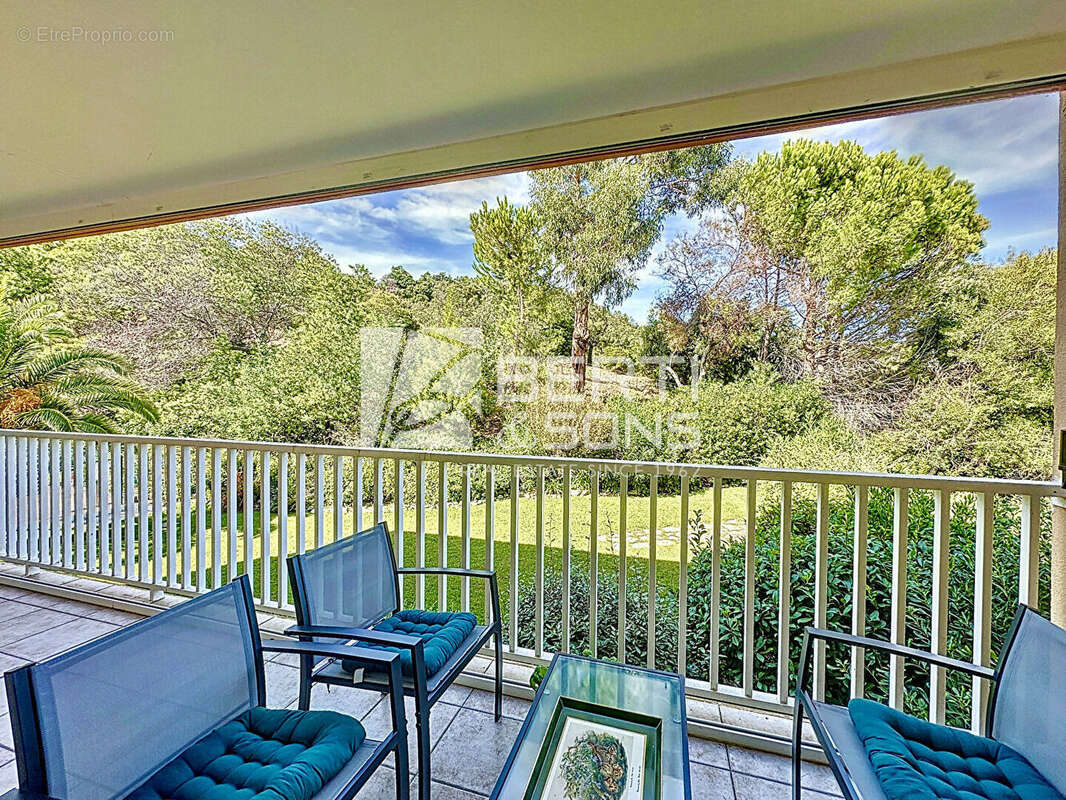 Appartement à MANDELIEU-LA-NAPOULE