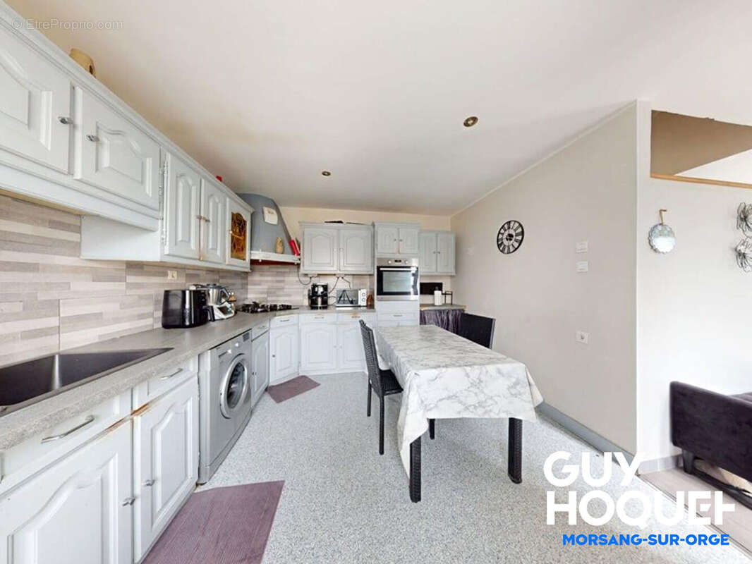 Maison à SAVIGNY-SUR-ORGE