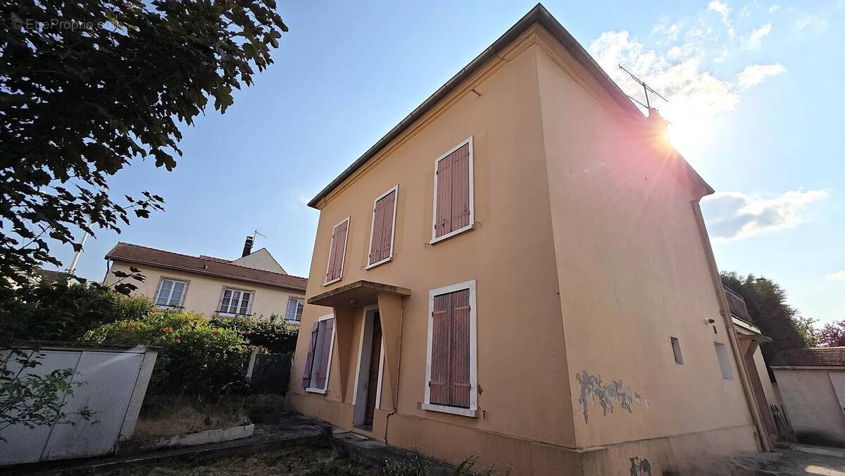Appartement à CHAMPS-SUR-MARNE