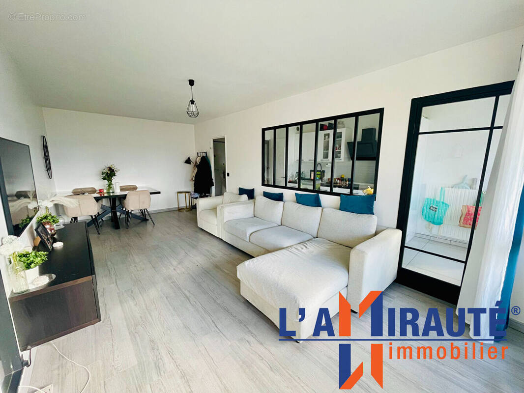 Appartement à SARTROUVILLE