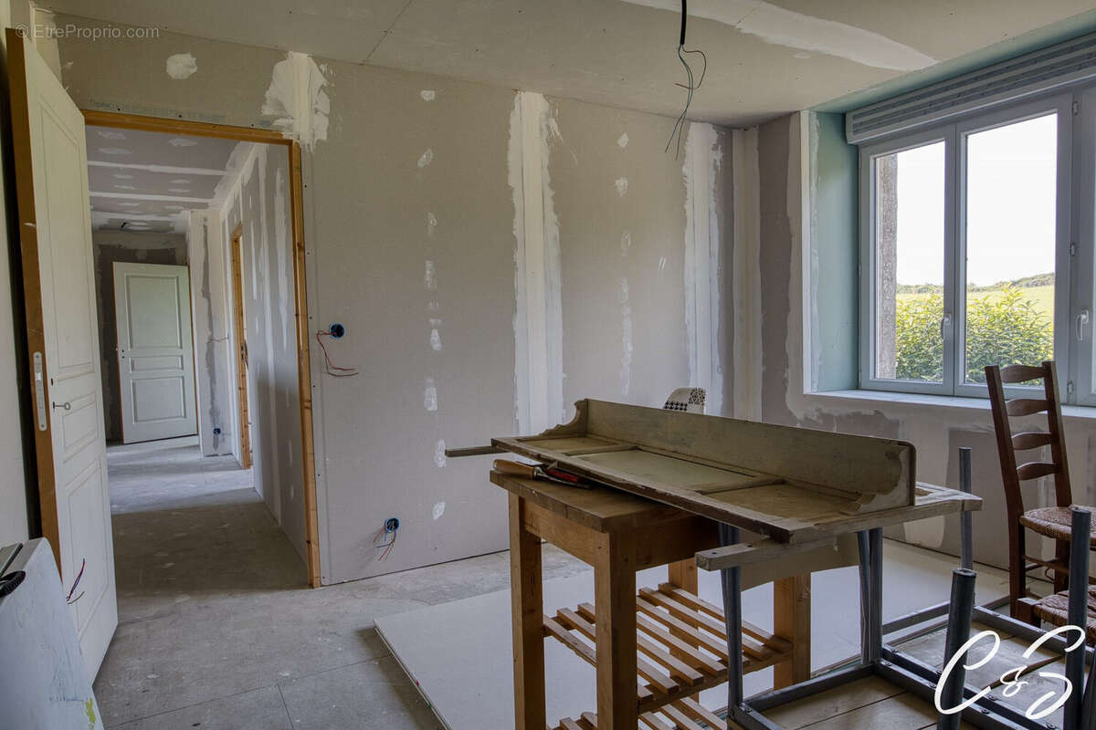 Maison à PEUMERIT