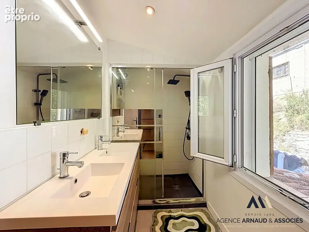 Propriété avec vue dégagée sur un terrain en restanques avec piscine et 2 logements indépendants - photo 15