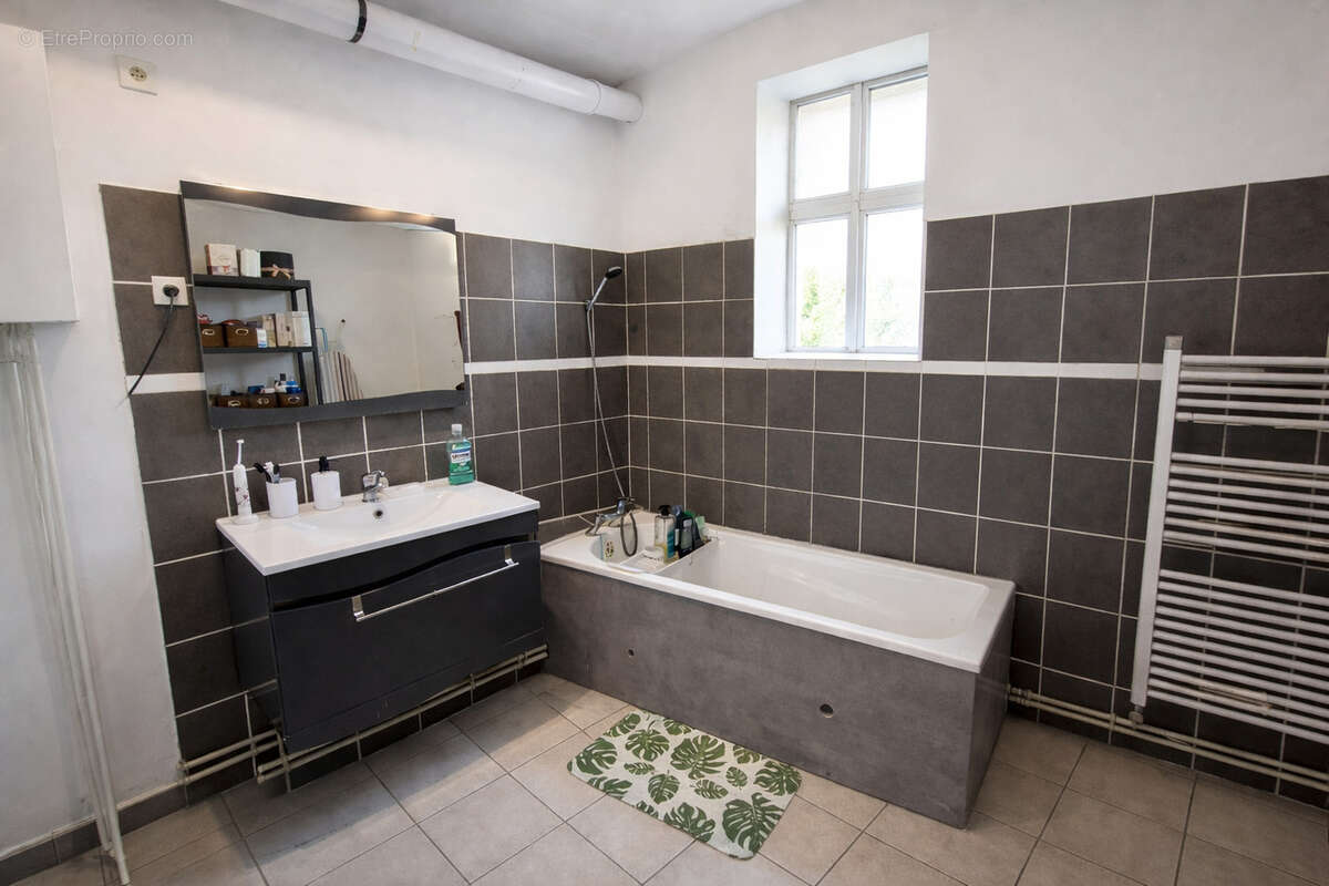 Appartement à TOURNON-SUR-RHONE