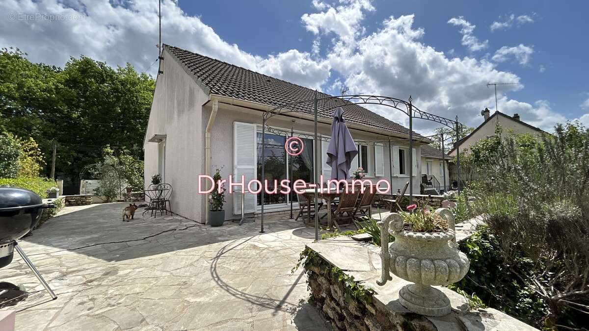 Maison à DAMMARIE-LES-LYS