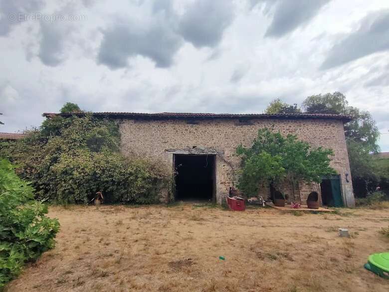 Maison 177 m² à Vayres  - photo 2