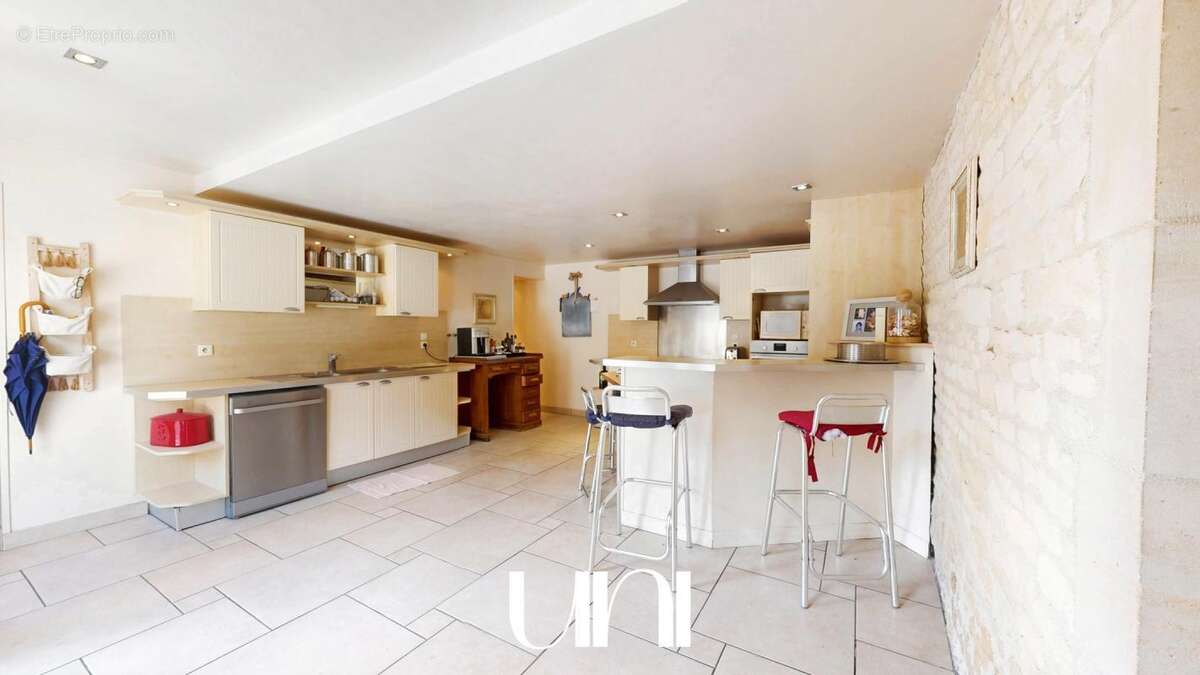 Maison à FLEURY-SUR-ORNE