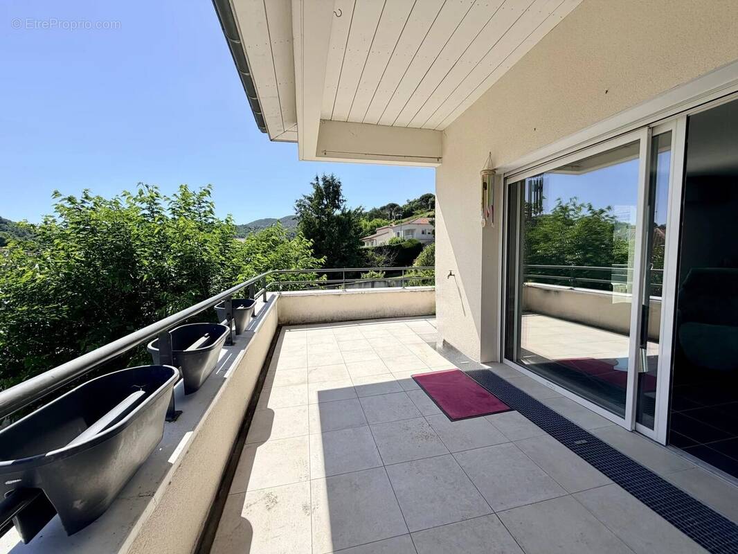 Appartement à SAINT-PERAY