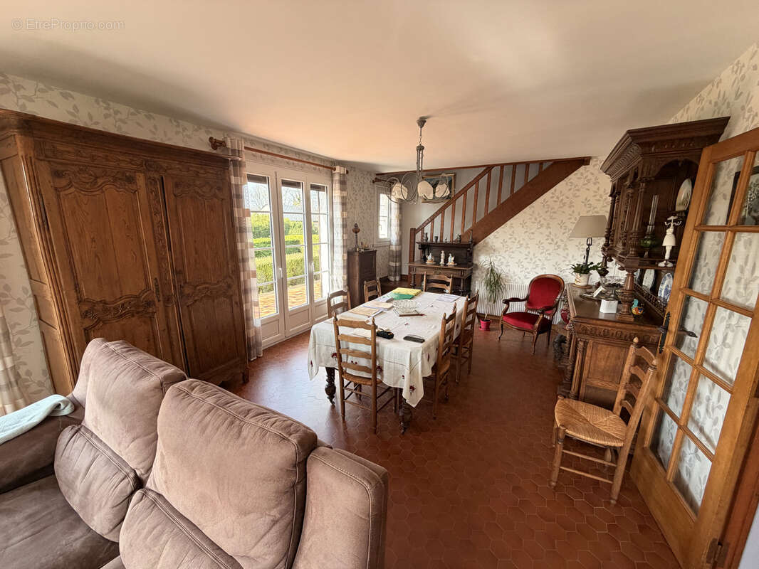 Maison à FRIAUCOURT