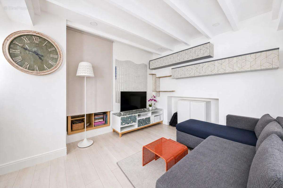 Appartement à CHARENTON-LE-PONT