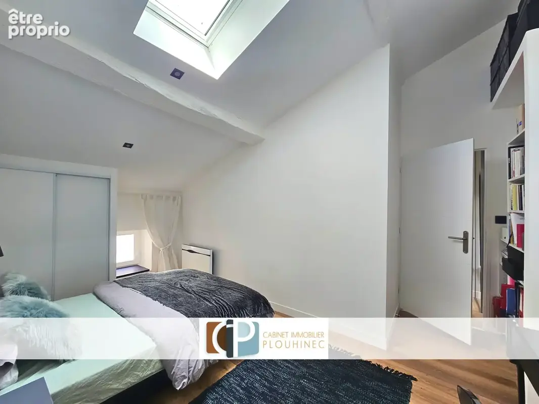 Centre de Mâcon, appartement de 94m2 entièrement rénové avec charme. - photo 8